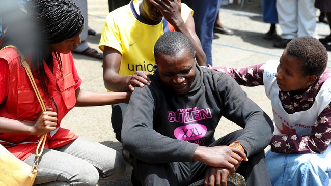 Polisi Kenya menahan lima orang yang diduga berkaitan dengan serangan mematikan di kampus Garissa University.