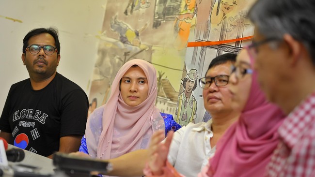 Nurul Izzah, putri pemimpin oposisi Malaysia, Anwar Ibrahim menampik dugaan koalisi oposisi Malaysia terpecah karena isu penerapan hukum Hudud.