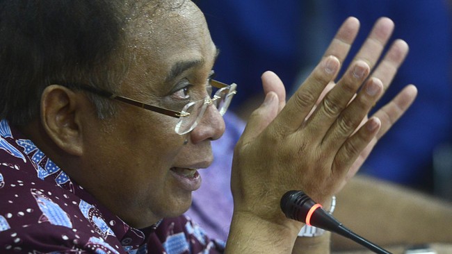 "Jangan takut, semuanya sudah dihitung tim tarif. Ini upaya pemerintah meningkatkan pemasukan negara," ujar Menko Maritim Indroyono Soesilo.