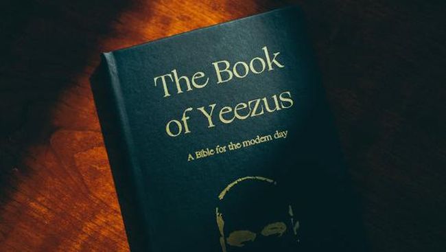 Sang penjual mengaku membuat kitab tersebut bukan untuk lelucon atau pemujaan terhadap Kanye West.