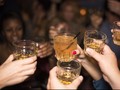 Bahaya Minum Alkohol Sebelum dan Setelah Vaksin Covid-19