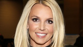 Jatuh Hati, Britney Spears Ingin Jadi Perawat Brad Pitt