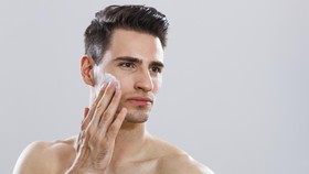 Dermatologis: Tidak Semua Orang Perlu Pelembab Wajah