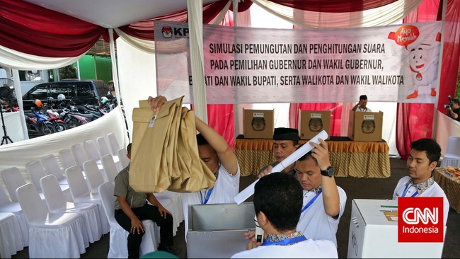Menurut pengamat proses pembangunan dapat berjalan lebih baik apabila sistem politik di pusat dan daerah tersusun secara linear.