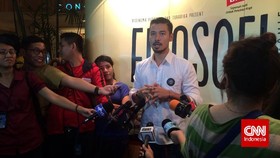 Chicco Jerikho Salah Tingkah Dicecar soal Julie Estelle