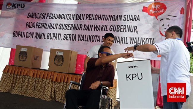 DPR tidak memasukkan sanksi pidana pada Undang-undang Nomor 8 Tahun 2015 tentang Pemilihan Kepala Daerah yang bisa melanggengkan politik transaksional.