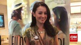 Julie Estelle Kini Bisa Pamer Pengetahuan Soal Kopi