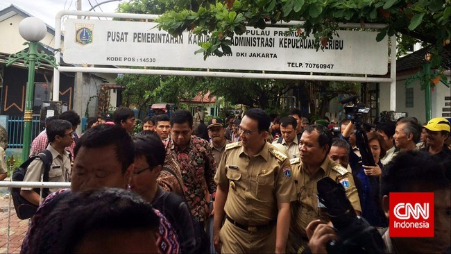 Sebelumnya Gubernur DKI Jakarta Basuki Tjahaja Purnama juga ingin menggratiskan bus Transjakarta bagi warga Kepulauan Seribu.