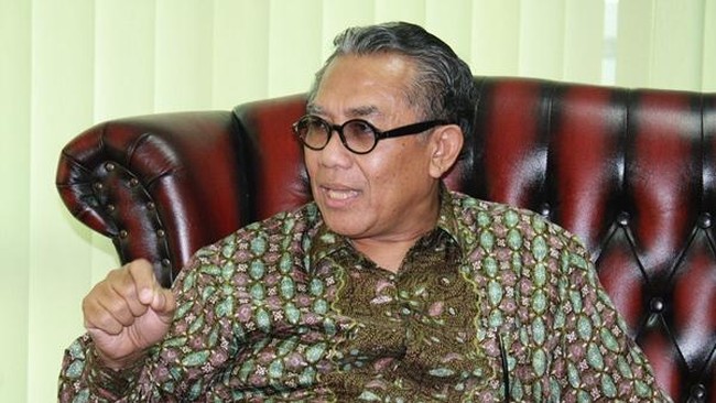Wacana pembubaran BPH Migas membuat Andi Noorsaman Sommeng, kepala badan tersebut khawatir. Ia pun menemui Wakil Presiden Jusuf Kalla.