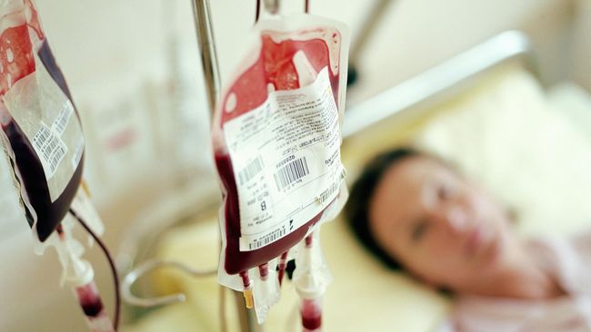 Hemofilia adalah kelainan langka yang terjadi ketika darah tidak bisa menggumpal seperti biasanya karena kekurangan protein pembekuan darah.