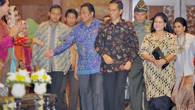 Sistem Verifikasi dan Legalitas Kayu (SLVK) merupakan kebijakan yang mewajibkan eksportir kayu dan produk kayu yang diekspor memiliki bukti legalitas kayu.