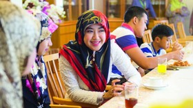 Pangeran Brunei Puji Kecantikan Calon Istri di Facebook