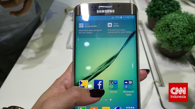 Khusus untuk pasar Indonesia, Samsung akan memasarkan Galaxy S6 dan Galaxy S6 Edge yang dibuat di Cikarang, Bekasi, Jawa Barat.