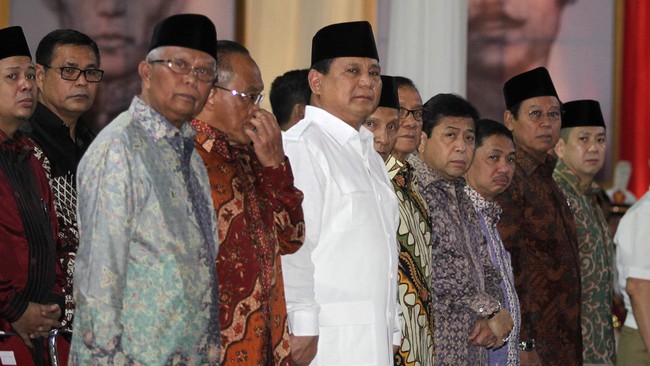 Jokowi mengaku bahagia para petinggi partai politik yang tergabung dalam KMP dan KIH bersama dalam satu ruangan di acara Partai Amanat Nasional.
