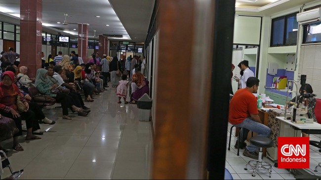Tim regional Badan Penyelenggara Jaminan Sosial (BPJS) Kesehatan mengaku mengalami hambatan jarak dan teknologi dalam melakukan sosilisasi.