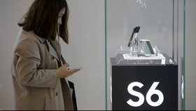 Samsung Rebut Kembali Posisi 'Raja' Smartphone