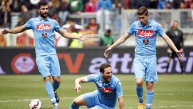 Napoli Pasang Harga Higuain 94 Juta Euro