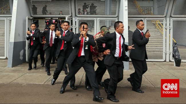 Danpaspampres Mayjen Rafael Granada Baay mengatakan Praka RM yang diduga terlibat pembunuhan warga Aceh sehari-hari tak melekat kawal presiden.