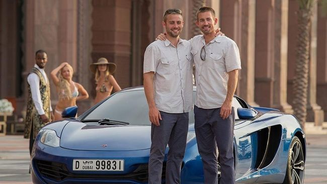 Tidak akan 'membunuh' atau mengganti Brian O'Conner dengan orang lain, Universal tetap ingin ia sebagai Paul Walker meski sang aktor telah meninggal.