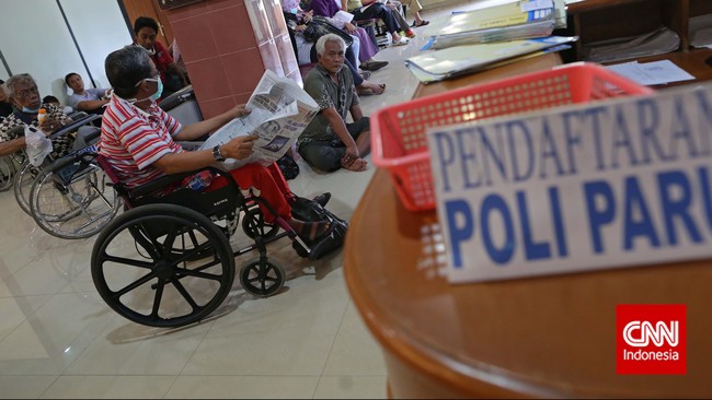 Para dokter juga mengeluhkan kebijakan BPJS Kesehatan yang mewajibkan perusahaan mendaftarkan karyawan mereka sebagai peserta tanpa penambahan fasilitas.