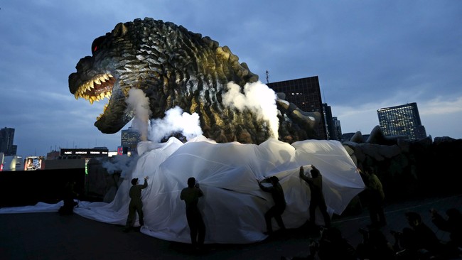 Monster yang dalam beberapa filmnya telah meratakan Jepang kini diangkat menjadi duta wisata untuk menarik wisatawan ke Shinjuku, Tokyo.