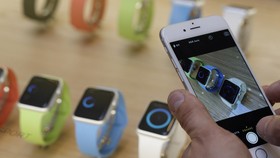 Pesanan Apple Watch Hampir 1 Juta Unit