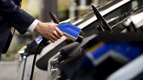 Mobil Listrik Made In Indonesia, Lelucon yang Harus Dijaga