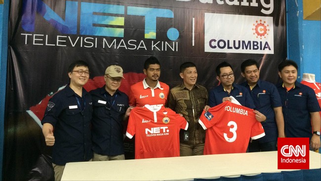 NET akan menjadi mitra televisi resmi bagi dua klub Indonesia, Persib dan Persija. Logo stasiun televisi tersebut pun akan hadir di kostum kedua klub.