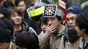 Ritual <i>Fanboy</i> Apple Dimulai: Kemping di Apple Store