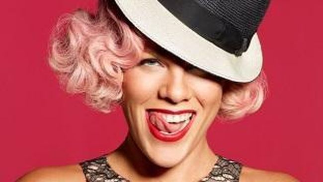 Sepanjang 15 tahun berkarier, Pink telah meraih 44 penghargaan dari 137 kali nominasi. Tahun ini, ia bakal menerima BMI President's Award.