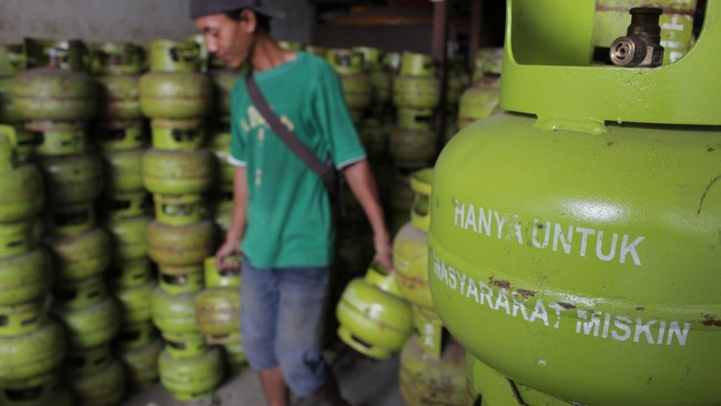 Pada 2016 mendatang, volume elpiji 3 kg yang disalurkan ke masyarakat mencapai 6,6 ton melalui 130 ribu agen dan pangkalan di seluruh Indonesia.
