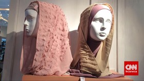 Ivan Gunawan: Kerudung di Kepala Bukan Meja Katering