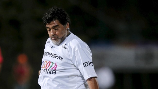 Legenda sepakbola Argentina, Diego Maradona tengah berduka lantaran sang ayah baru saja meninggal dunia.