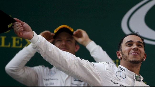 Tiga kali juara dunia, Niki Lauda, menganggap wajar perselisihan yang terjadi antarpembalap Mercedes, Lewis Hamilton dan Nico Rosberg.