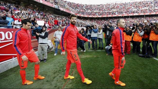 Pique dianggap bertanggungjawab atas gol penyeimbang Sevilla yang dicetak Kevin Gameiro pada menit ke-84. Barcelona pun hanya meraih satu poin.