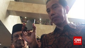 Jokowi dan Habibie Promosikan Ponsel Buatan Batam