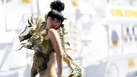Naga, Si Pencuri Perhatian di Karpet Biru MTV Movie Awards