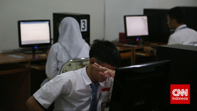 Perwakilan Ombudsman provinsi Jabar membuka nomor WA pengaduan dugaan malaadministrasi dalam penyelenggaraan PPDB di wilayah tersebut: 0811-986-3737.