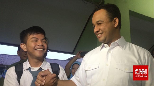 Syarat soal sertifikasi guru telah diatur jelas dalam Undang-undang Nomor 14 Tahun 2015 tentang Guru dan Dosen (UUGD) yaitu lulus S-1 atau D-4.