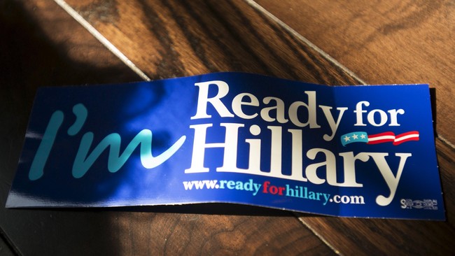 Sektor finansial Amerika Serikat dukung pencalonan Hillary Clinton mendapatkan nominasi capres Partai Demokrat karena kebijakan ekonominya yang pro-pasar.