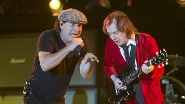 Tidak hanya kepemilikan narkoba, lagi-lagi Phill Rudd berurusan dengan hukum karena diketahui pernah mengancam membunuh karyawannya.