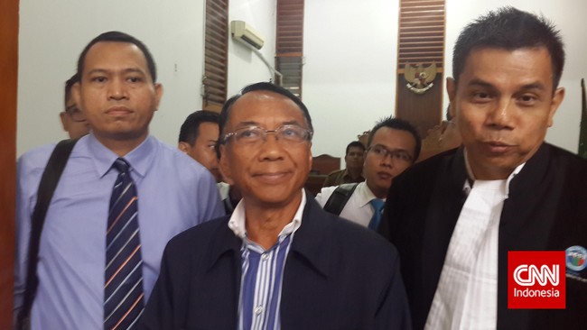 Status tersangka yang disematkan KPK atas Jero Wacik akan diputuskan dalam praperadilan Selasa (28/4) esok oleh hakim tunggal Sihar Purba di PN Jaksel.