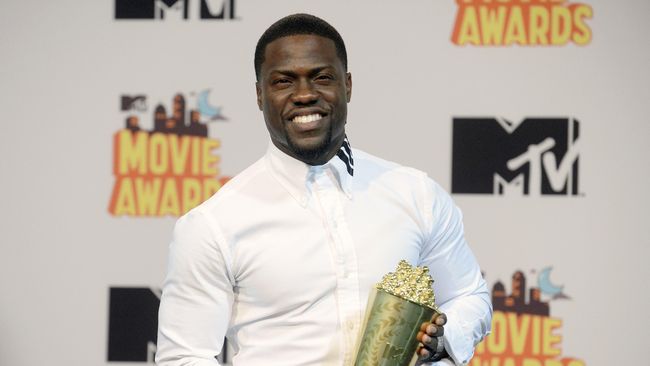 Usai memandu jalannya donasi untuk korban badai Harvey, kini Kevin Hart justru tersangkut masalah. Beberapa video yang menunjukkan kenakalan aktor itu beredar.
