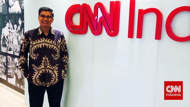 Target pajak pemerintah senilai Rp 1.294,2 triliun pada tahun ini dinilai merupakan capaian yang berat, apalagi dalam keadaan ekonomi yang melambat.