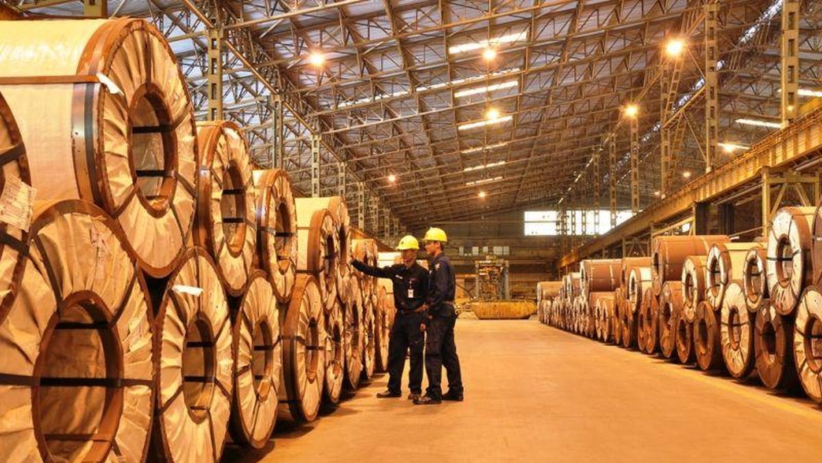 Krakatau Steel Sebut Baja Murah China Tekan Industri RI