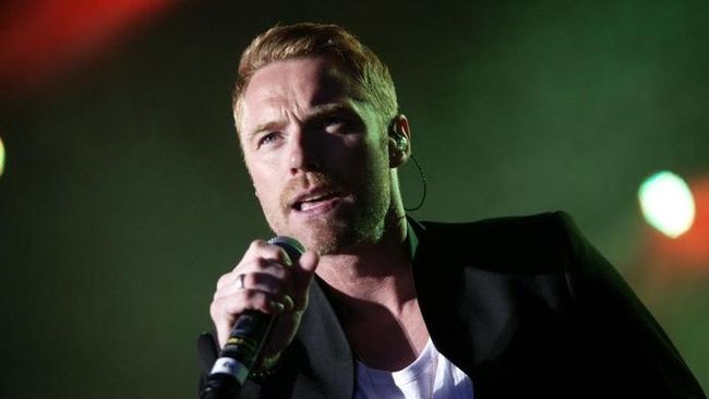 Ronan Keating berharap bisa tampil bersama Putri Ariani dalam konsernya di Jakarta pada 18 Agustus mendatang.