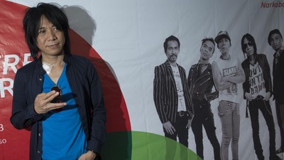 Berdasarkan keterangan kakaknya, Abdee Slank menjalani perawatan di rumah sakit selama satu bulan sejak 18 September 2024 lalu dan kondisinya terus menurun.