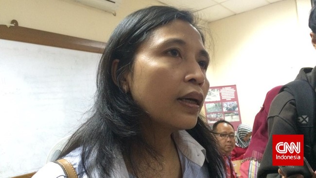 Komisi II DPR RI belum sepakat jika penangguhan pelantikan bagi kepala daerah yang berstatus tersangka berada di bawah kewenangan KPU.