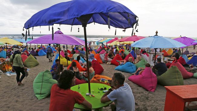 Kementerian Pariwisata Republik Indonesia menargetkan dua juta wisman asal China menyambangi objek wisata Indonesia sepanjang tahun ini. 