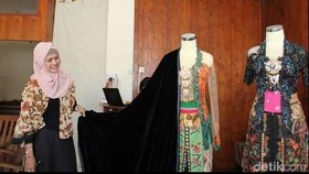 Gaun Pengantin Mantu Presiden Beledu Hitam Detail Benang Emas